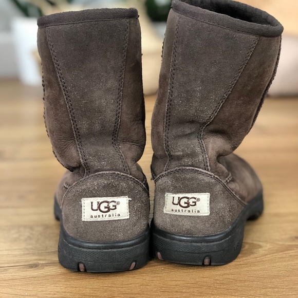 UGG Boot - Picture 2 of 7
